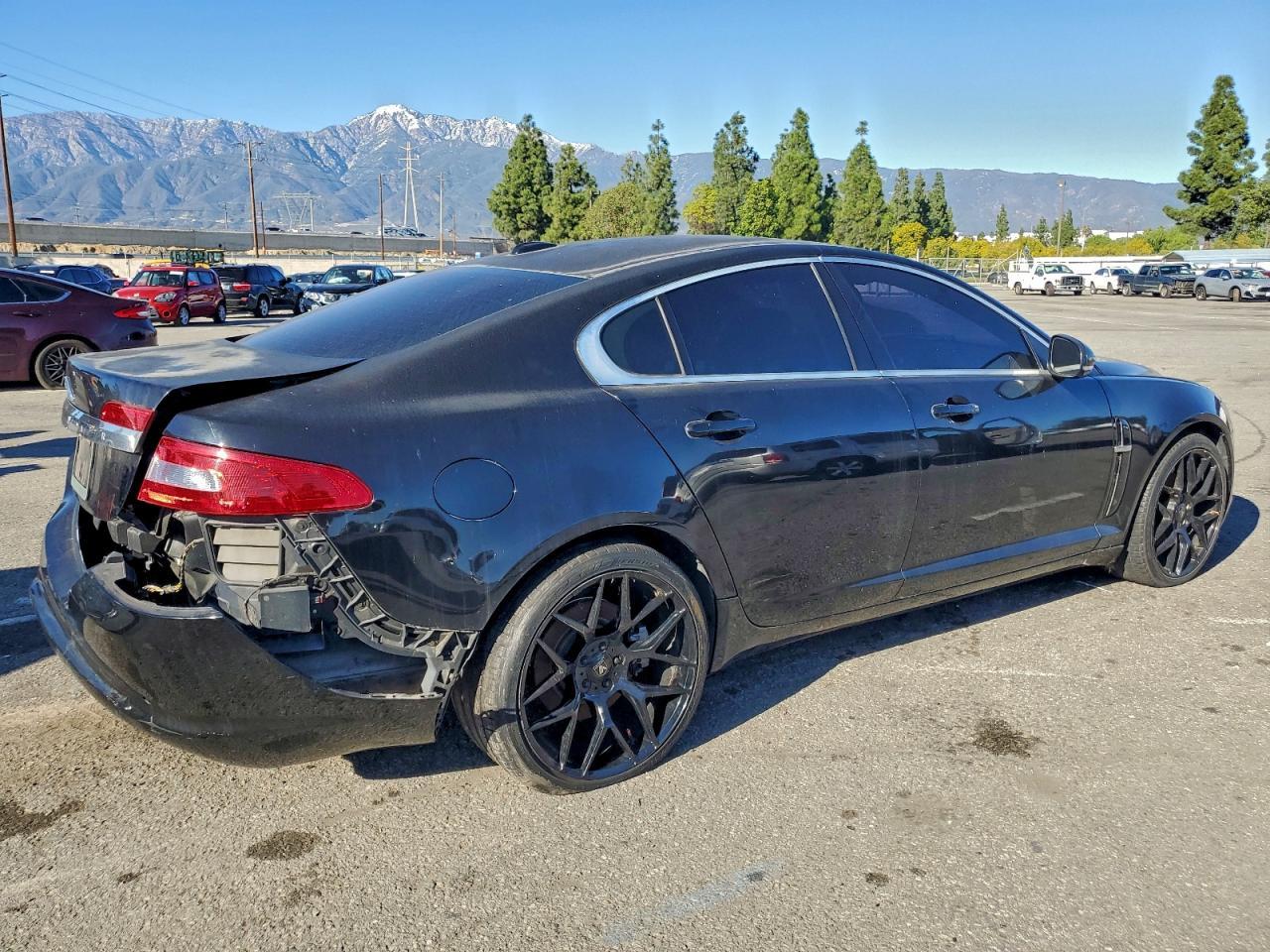 2010 JAGUAR XF
