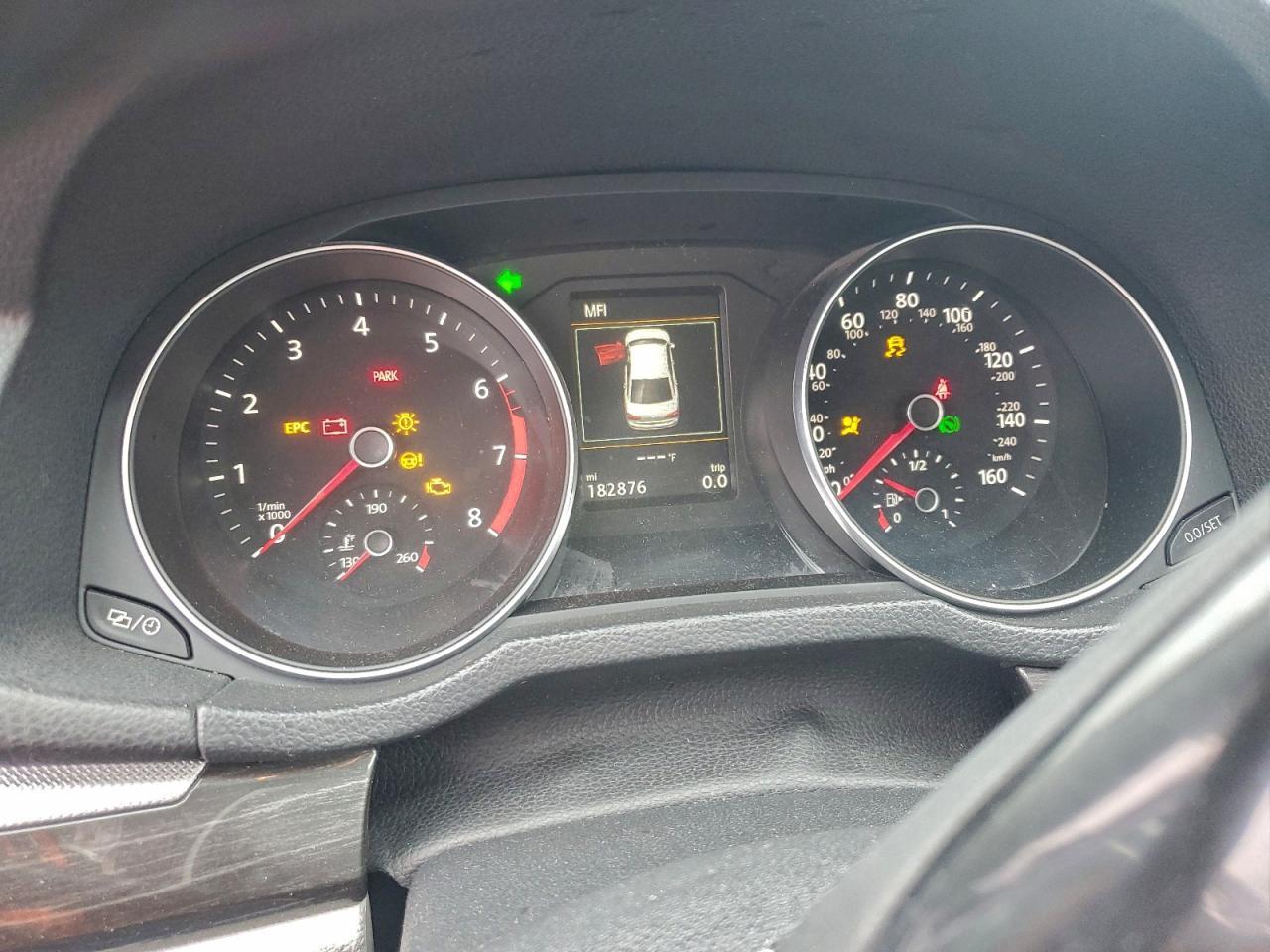 2017 VOLKSWAGEN Passat