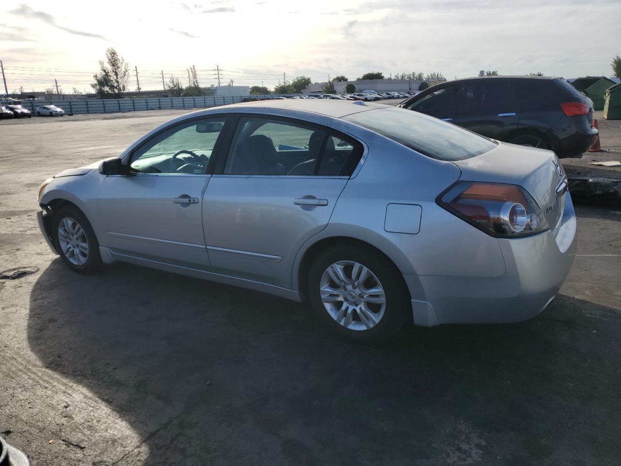 2010 NISSAN ALTIMA