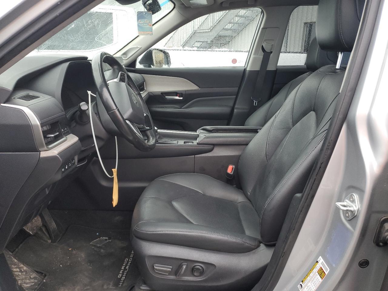 2024 TOYOTA HIGHLANDER