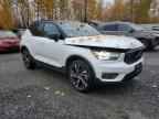 2022 VOLVO XC40
