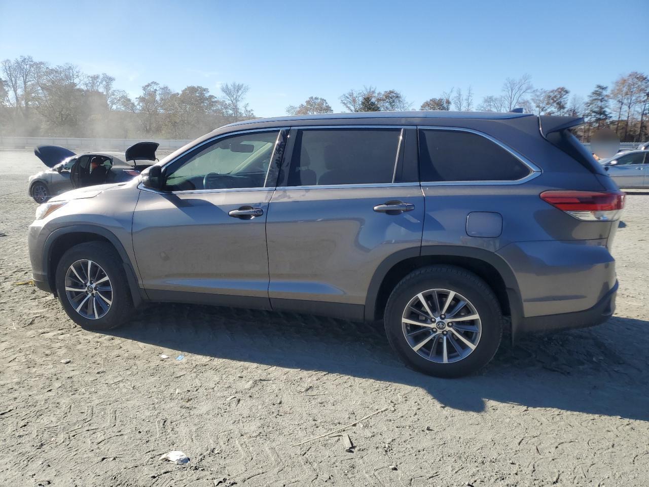 2019 TOYOTA HIGHLANDER