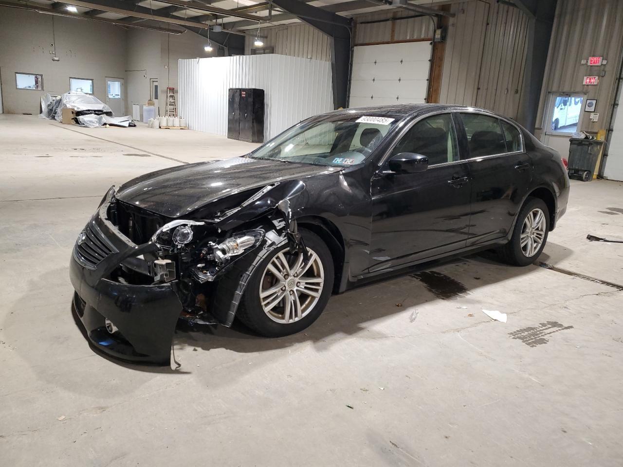 2013 INFINITI G37