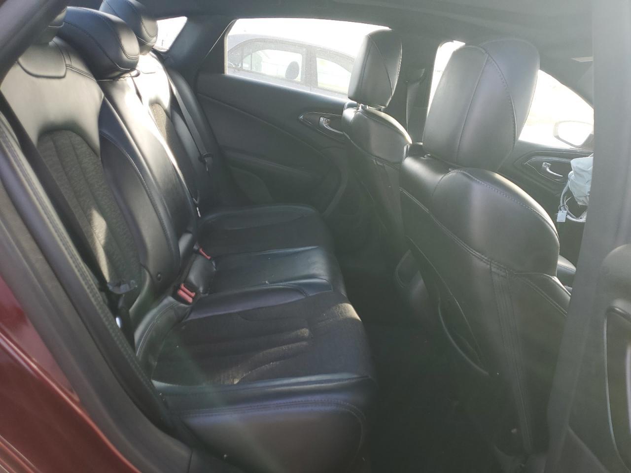 2016 CHRYSLER 200