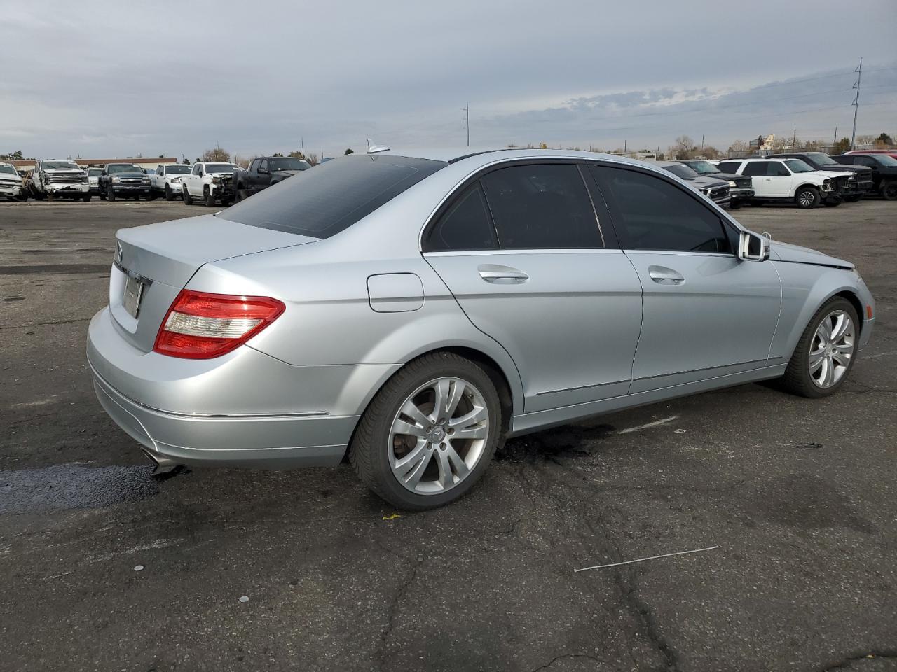2011 MERCEDES-BENZ C-CLASS
