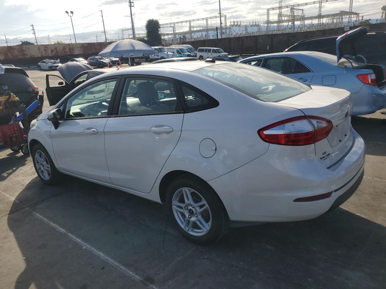 2017 FORD Fiesta