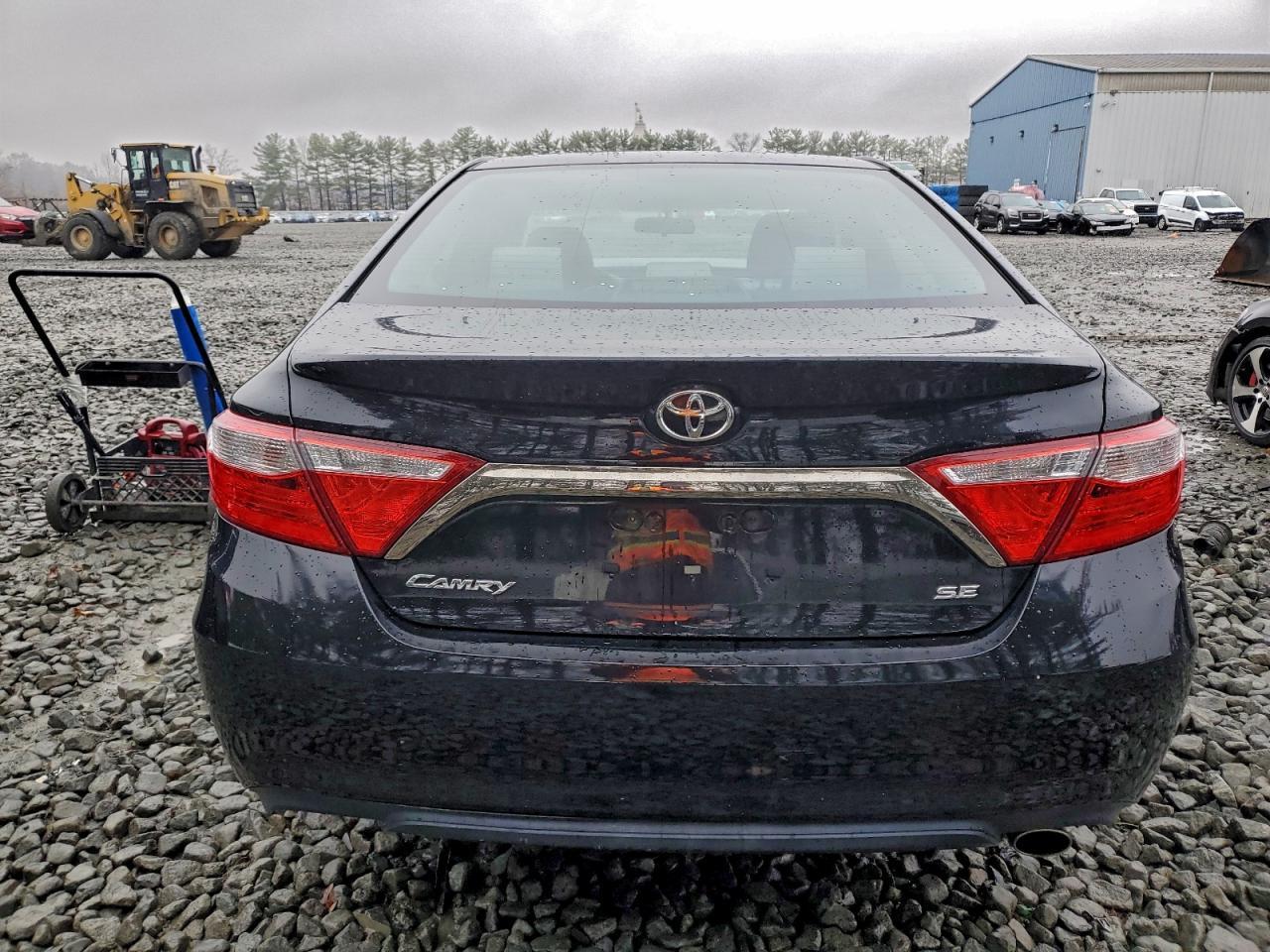 2015 TOYOTA CAMRY