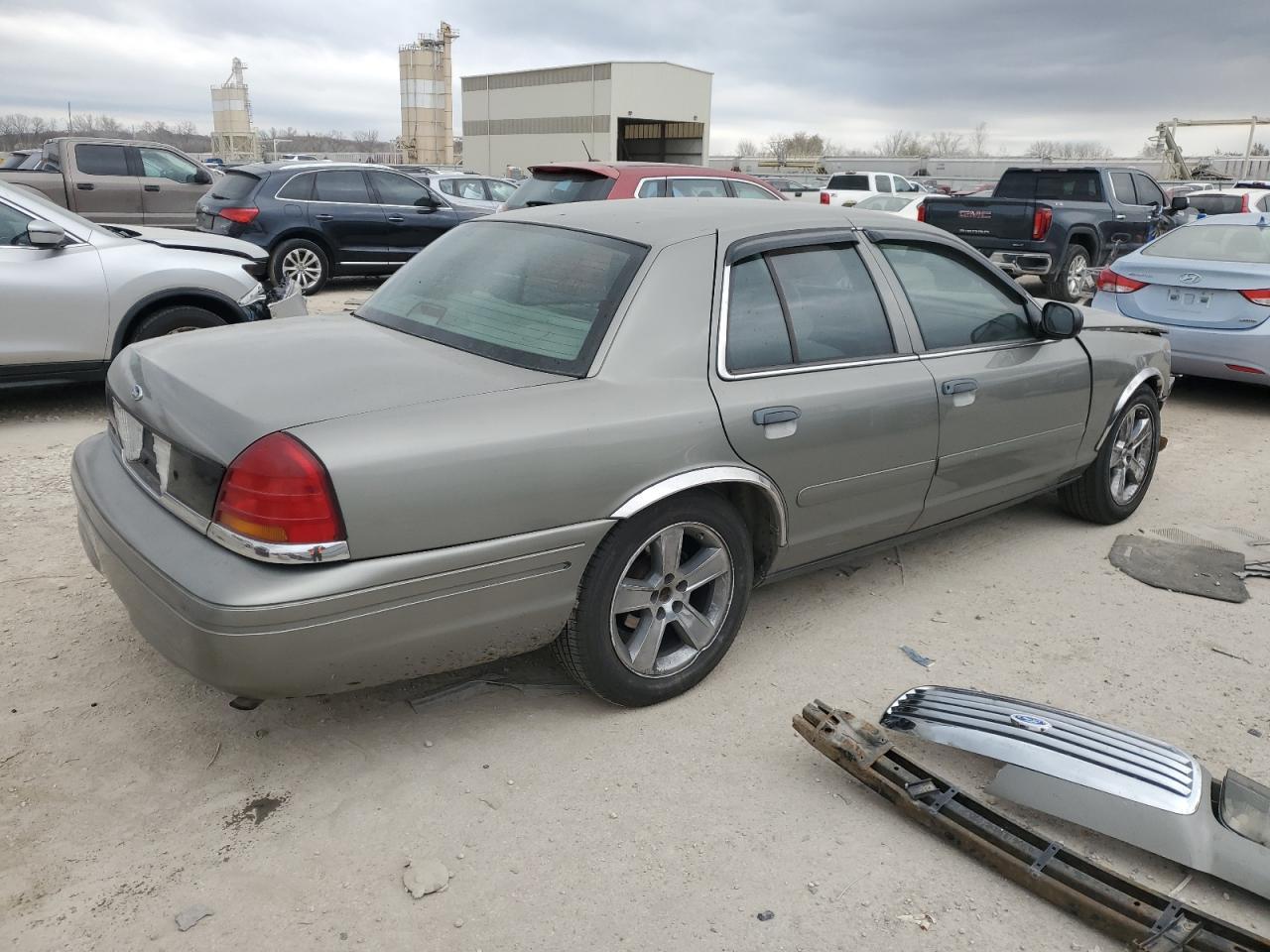 2001 FORD Crown Victoria