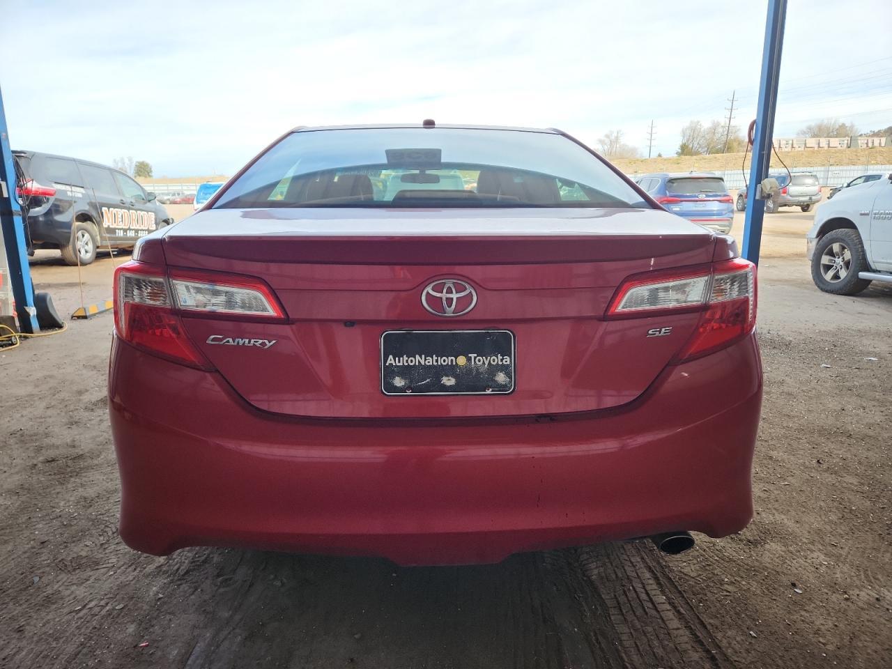 2014 TOYOTA CAMRY