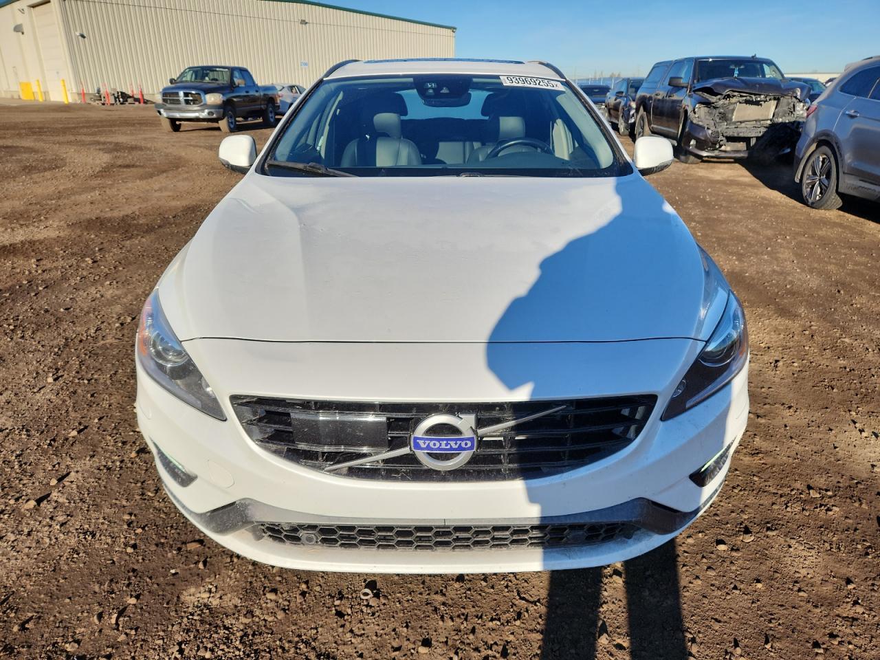2018 VOLVO V60