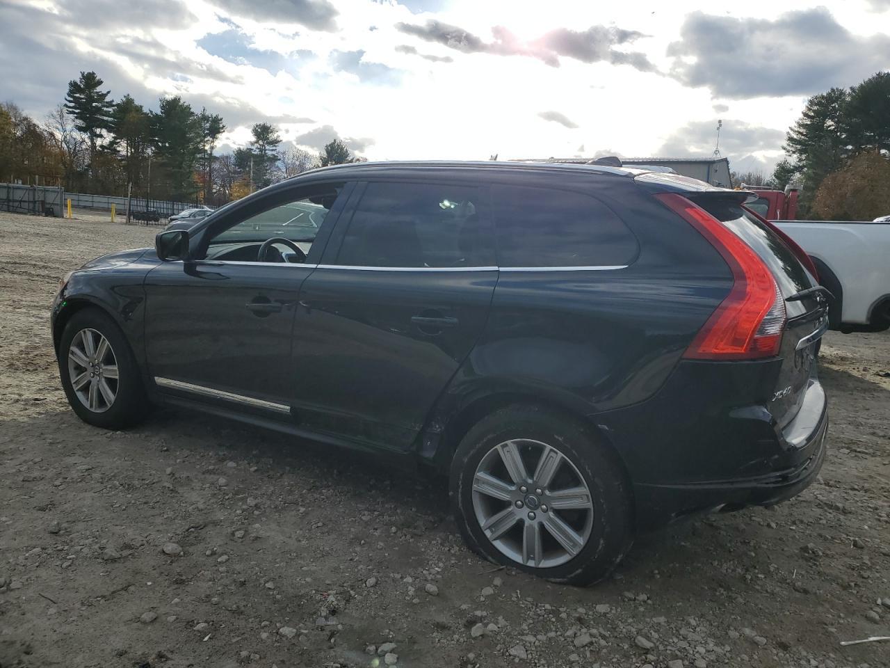 2017 VOLVO XC60