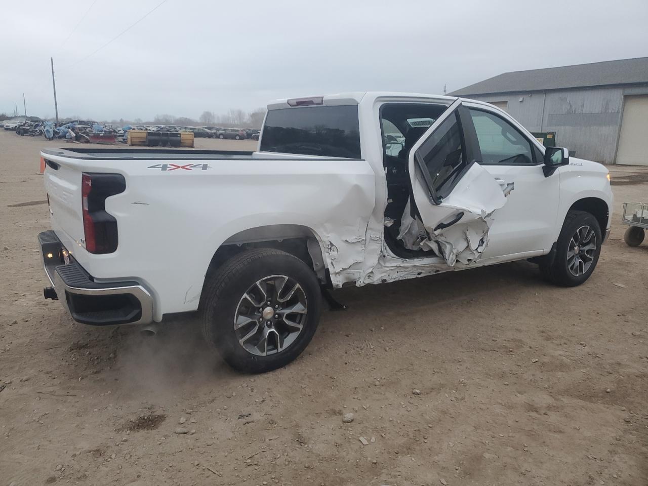 2025 CHEVROLET Silverado
