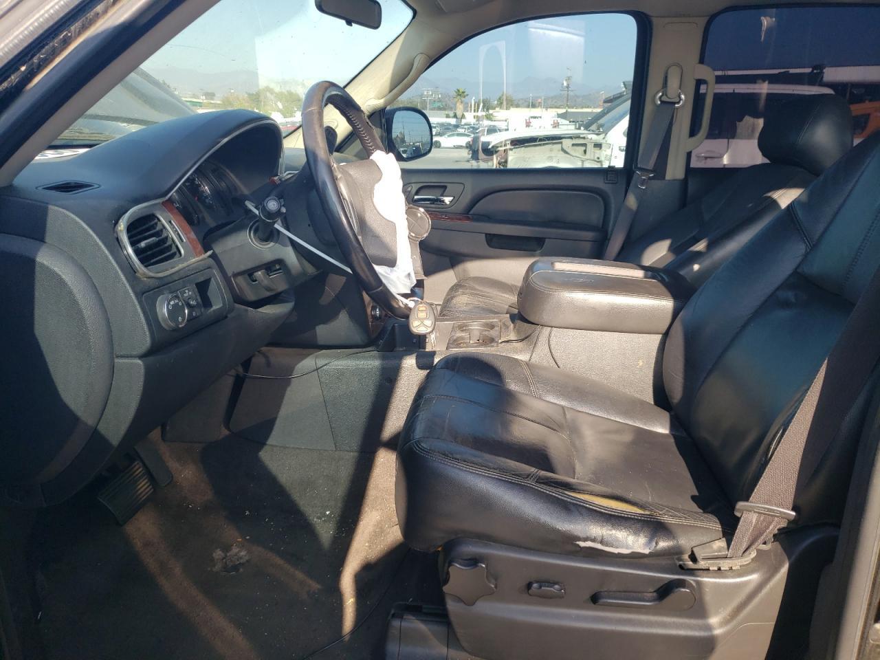 2012 CHEVROLET Suburban