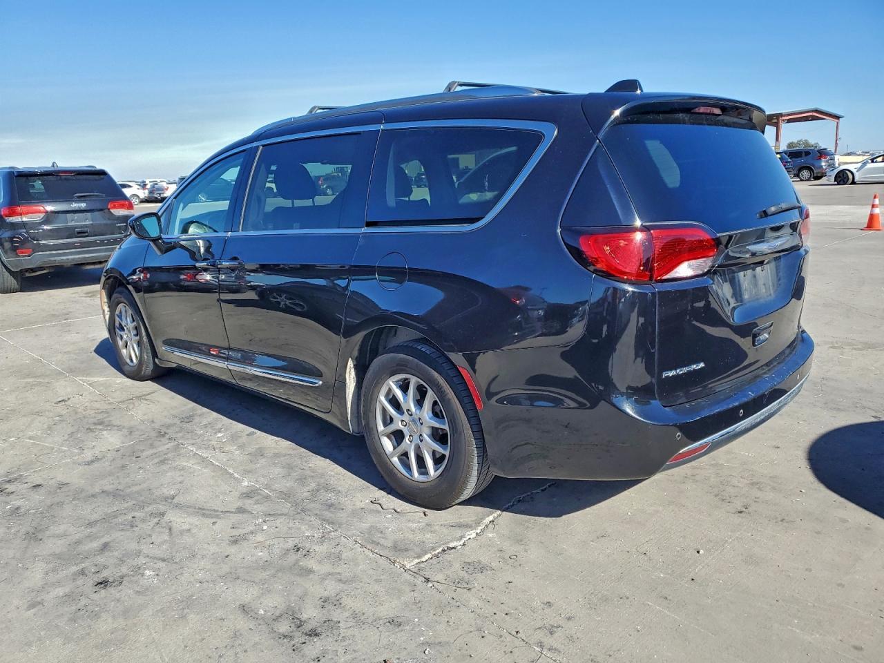 2020 CHRYSLER Pacifica