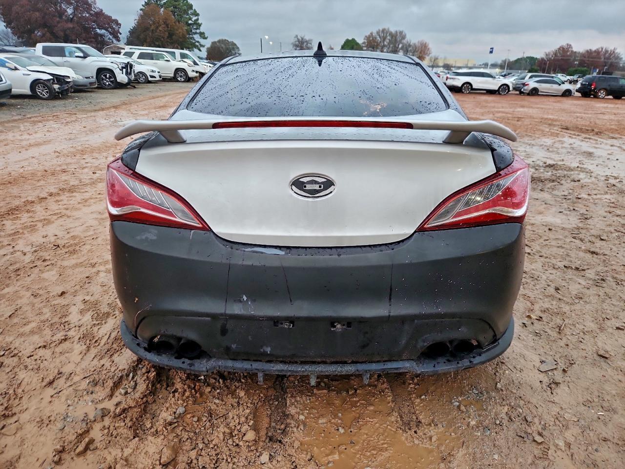 2011 HYUNDAI GENESIS