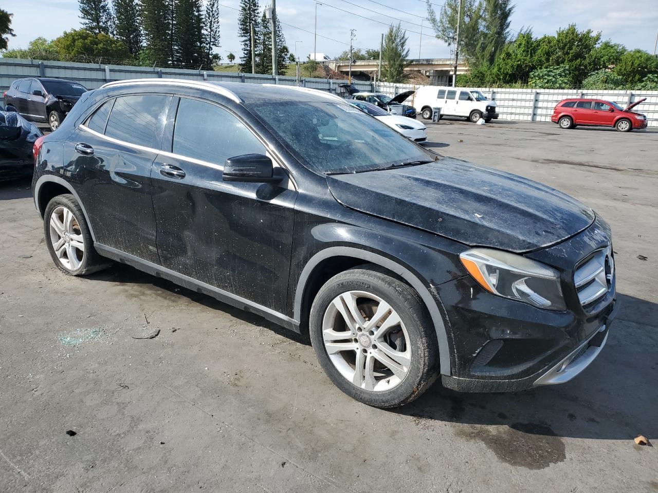 2016 MERCEDES-BENZ GLA-Class