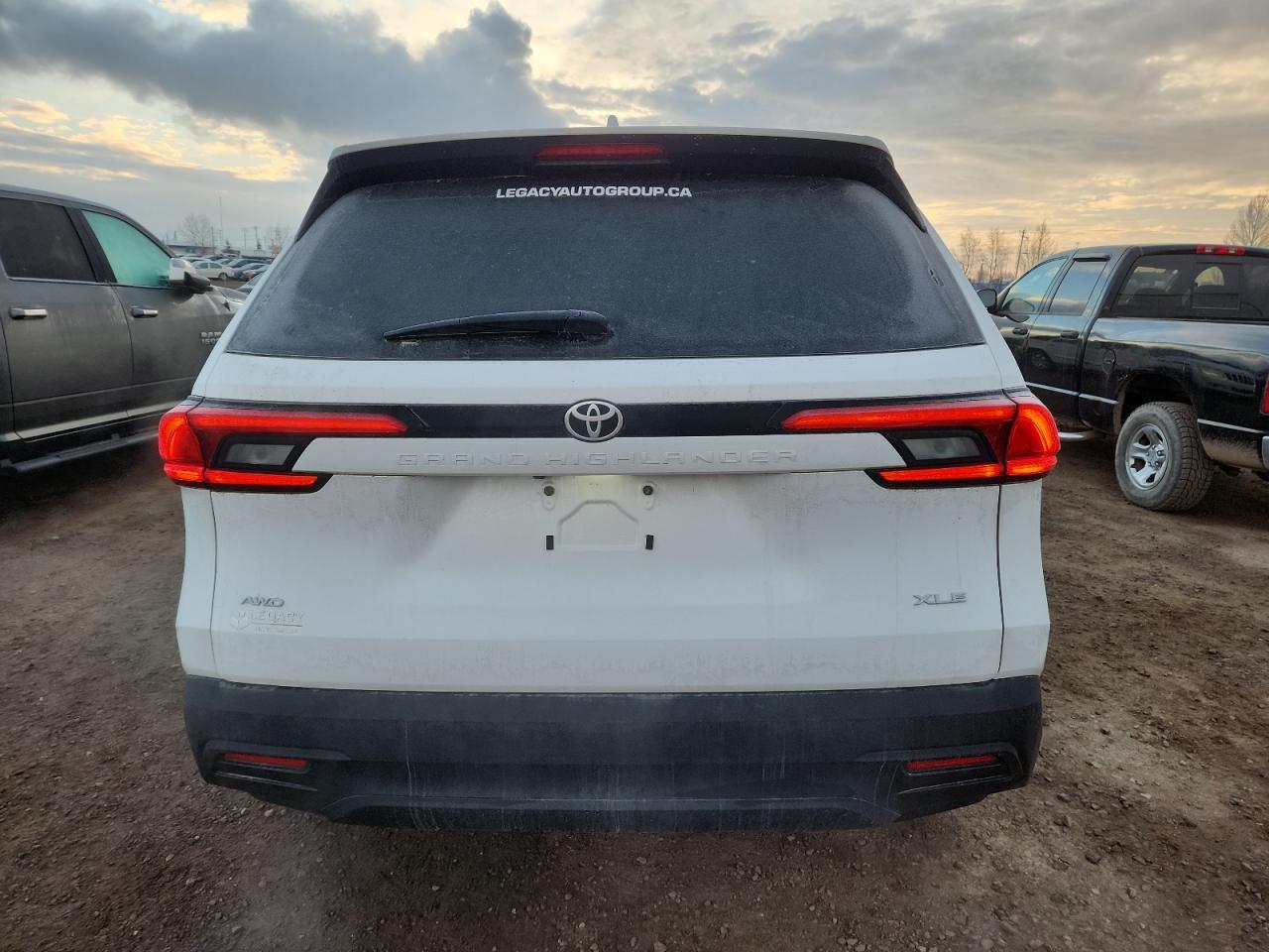 2024 TOYOTA HIGHLANDER