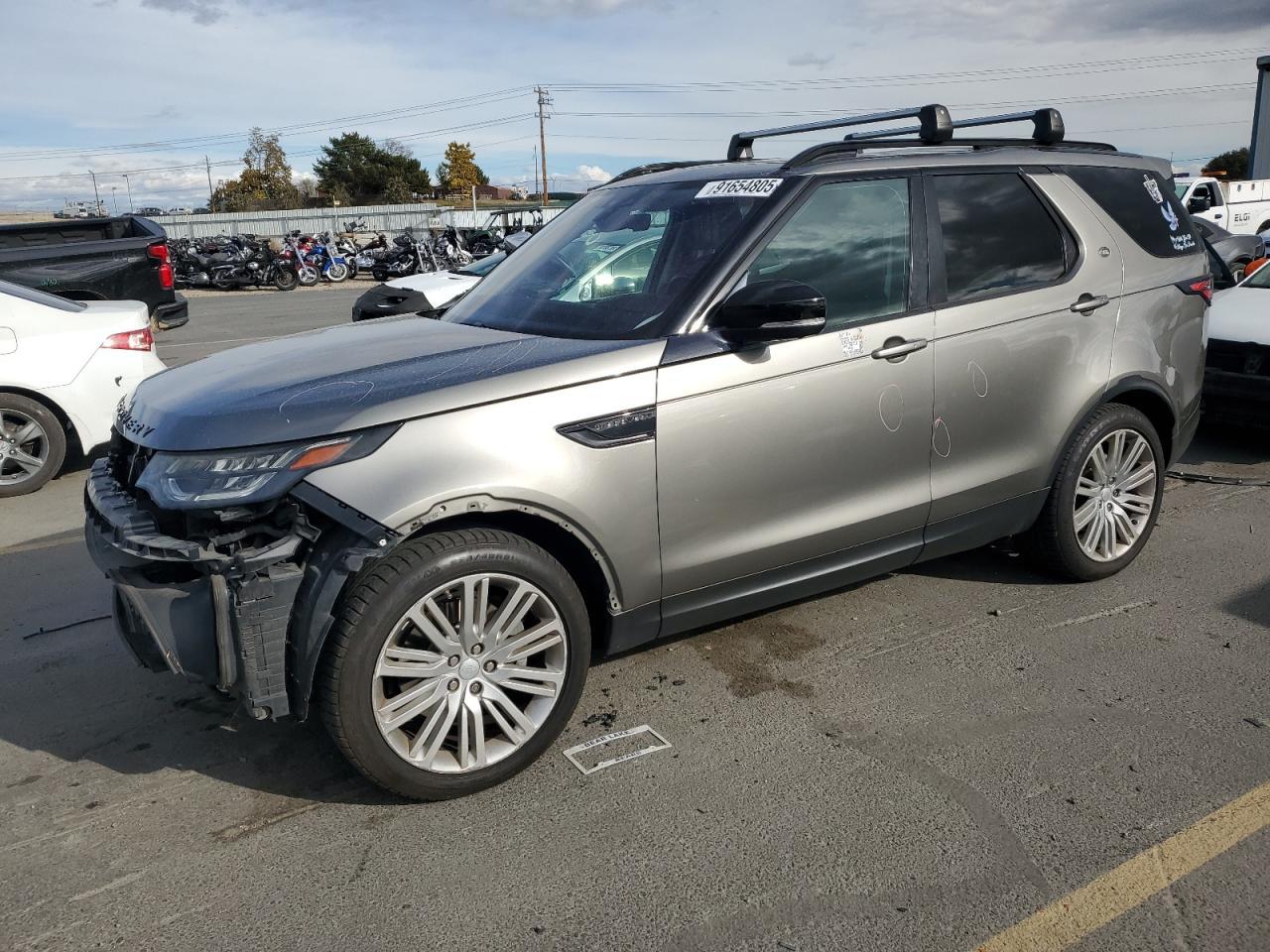 2017 LAND ROVER Discovery