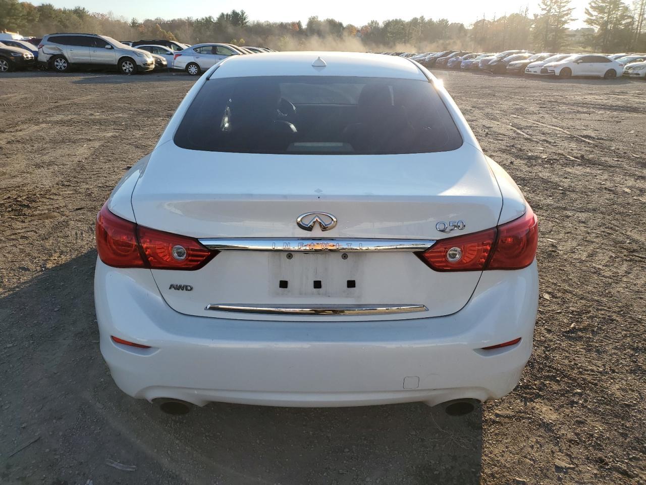 2016 INFINITI Q50