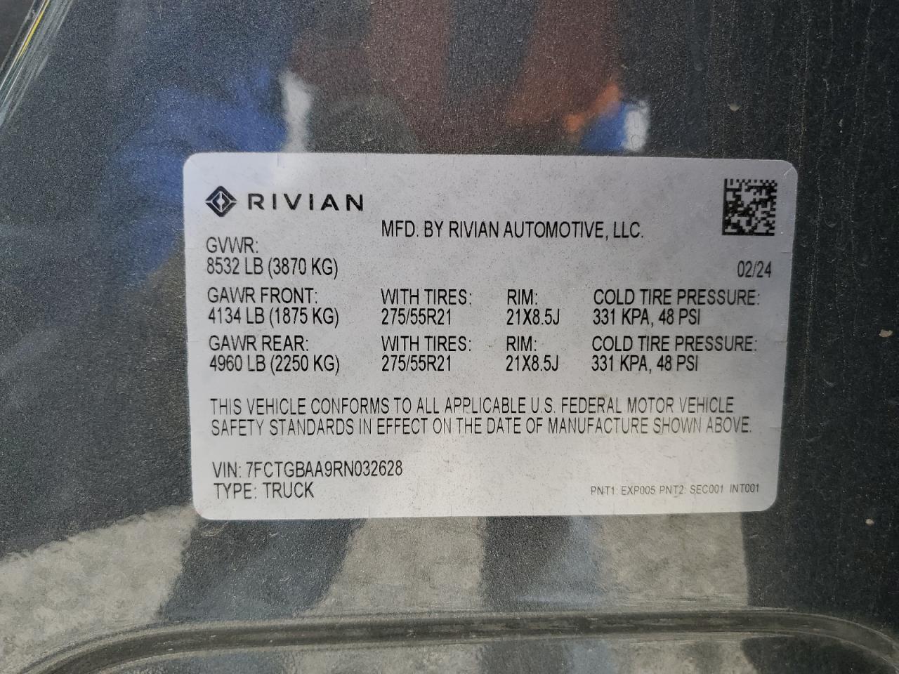 2024 RIVIAN R1t