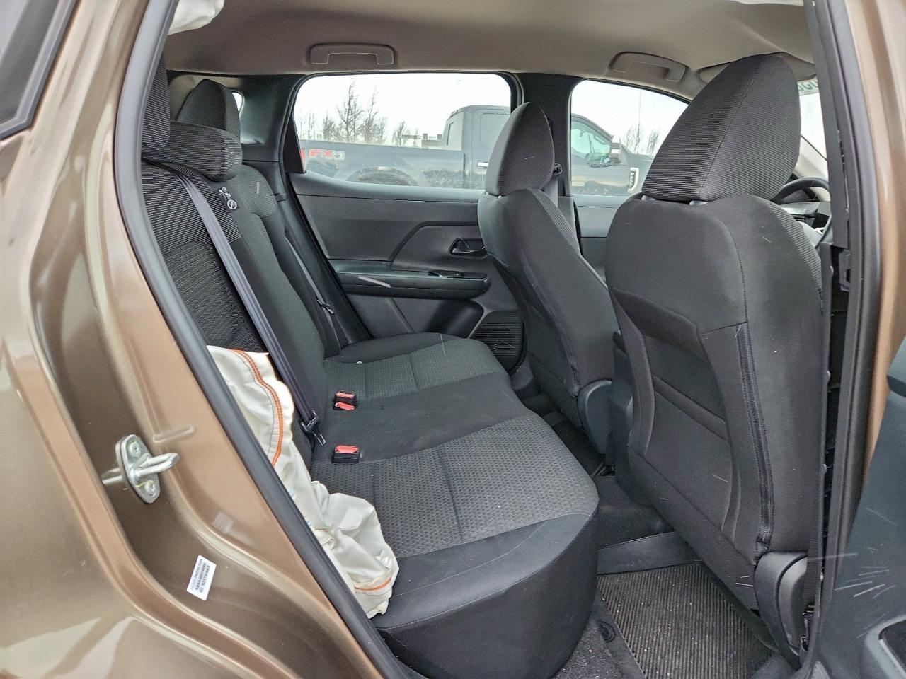 2025 NISSAN KICKS