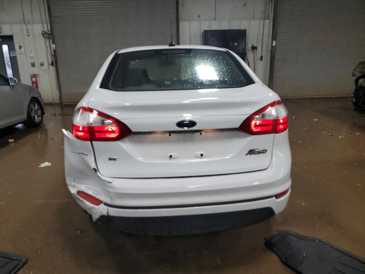 2016 FORD Fiesta