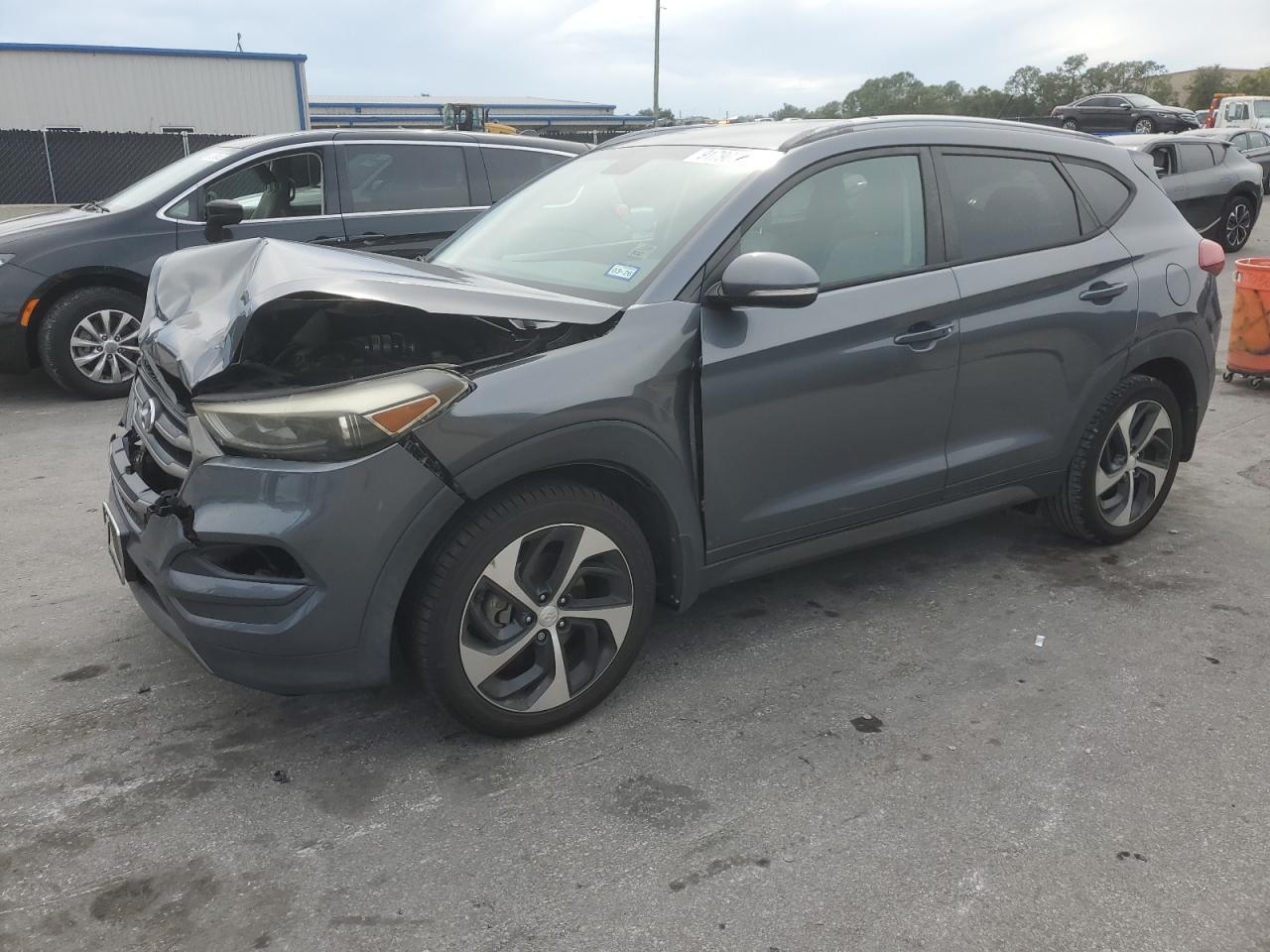 2016 HYUNDAI TUCSON