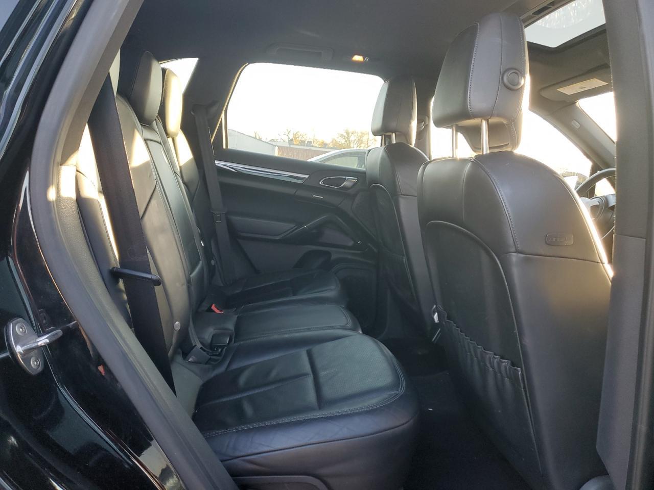 2013 PORSCHE CAYENNE