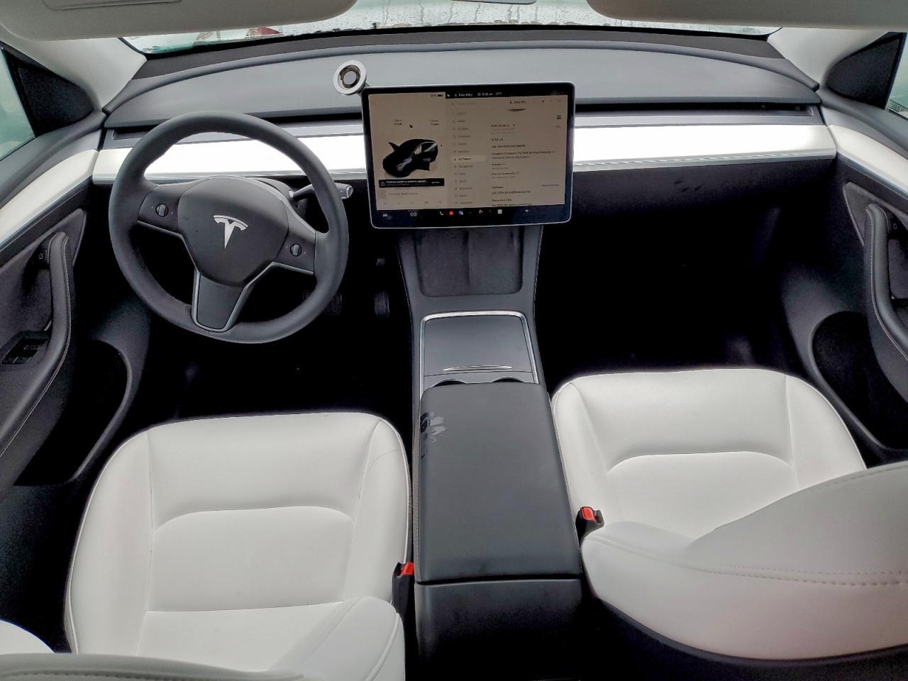 2025 TESLA MODEL Y