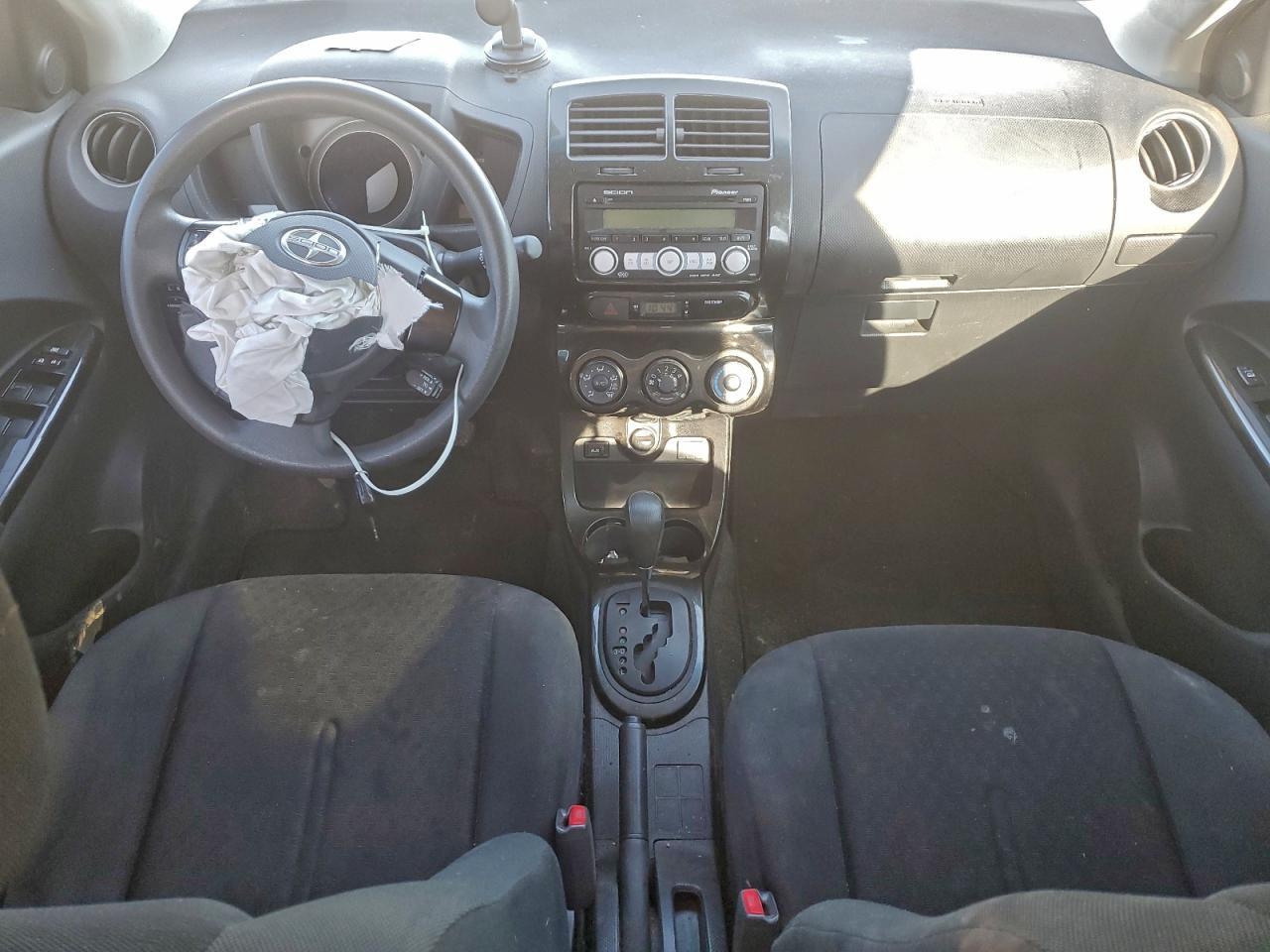 2009 TOYOTA SCION