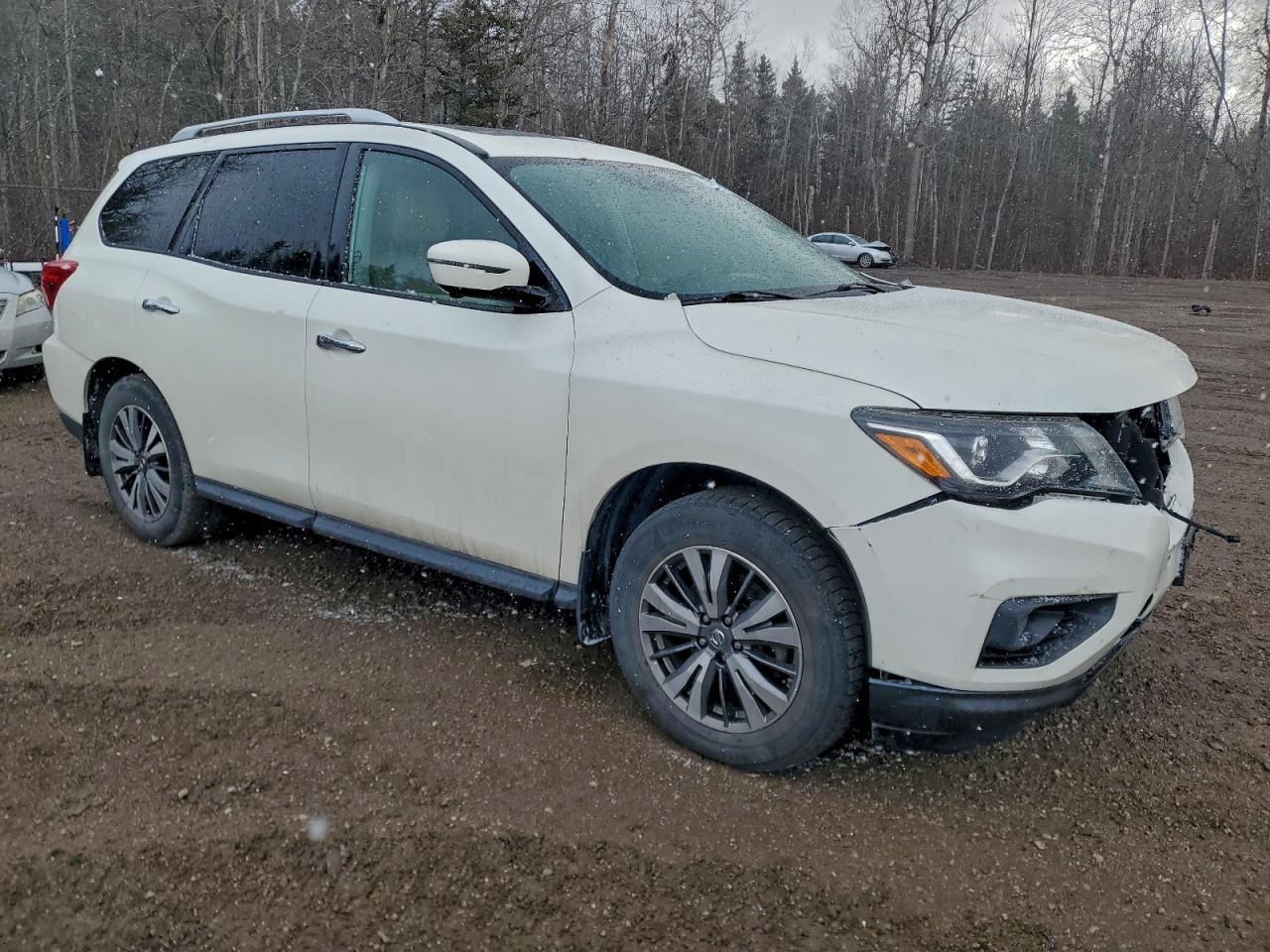 2017 NISSAN PATHFINDER