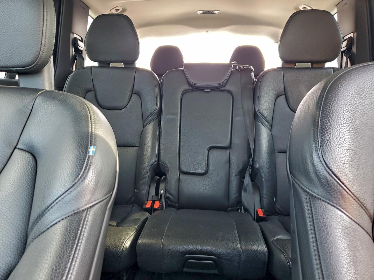 2021 VOLVO XC90