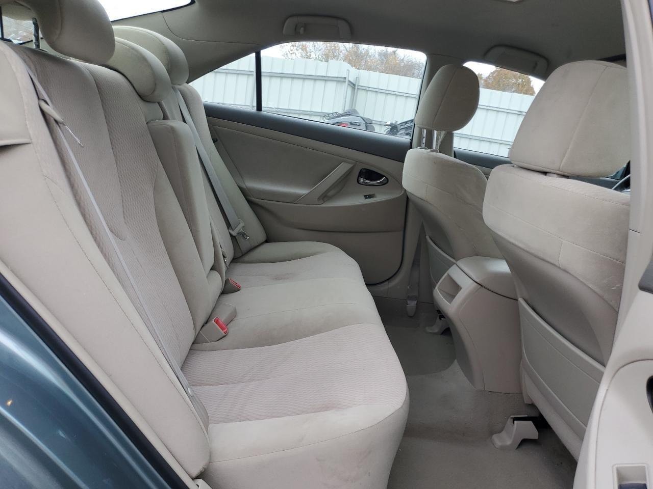 2010 TOYOTA CAMRY