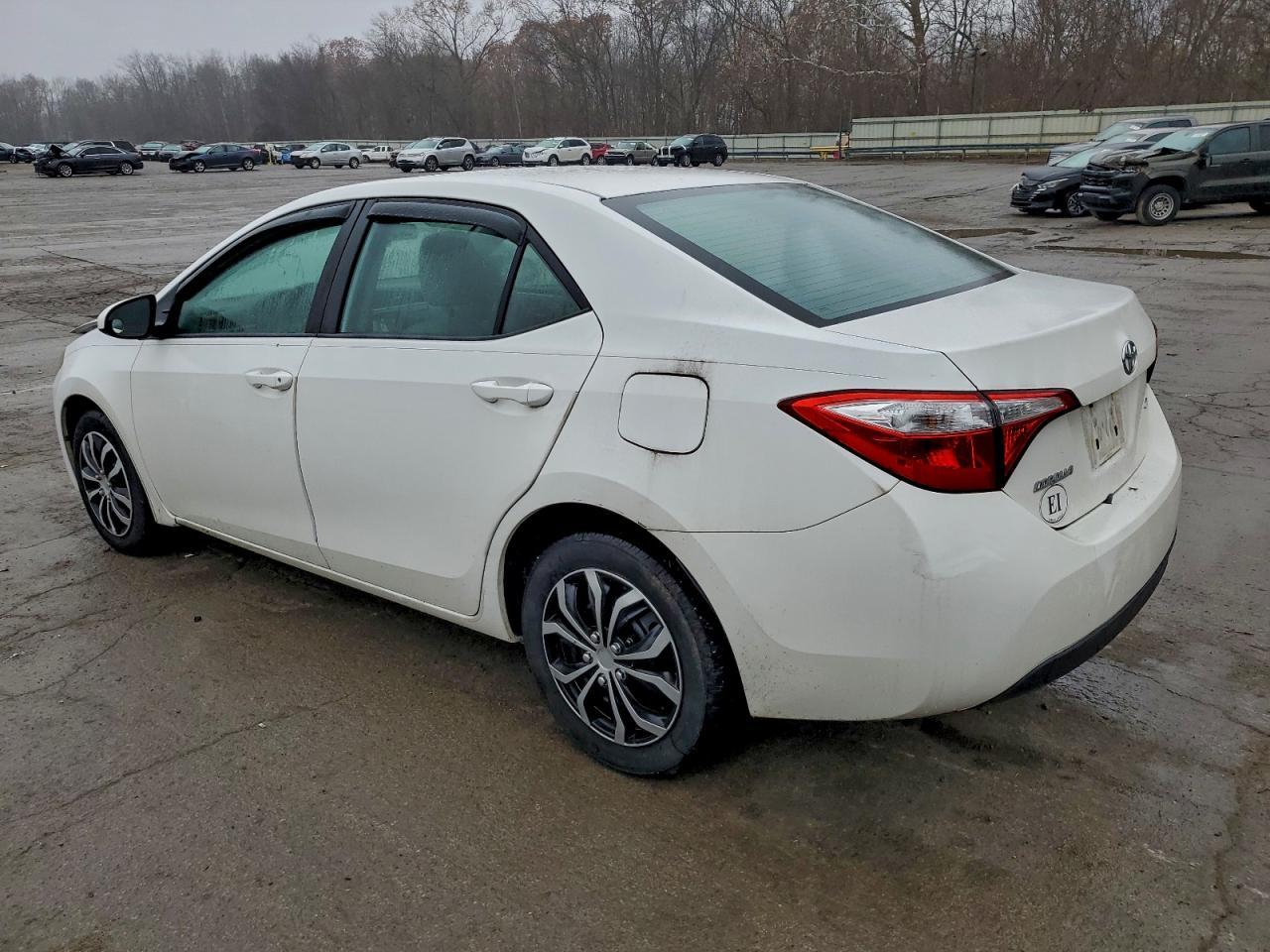 2015 TOYOTA COROLLA