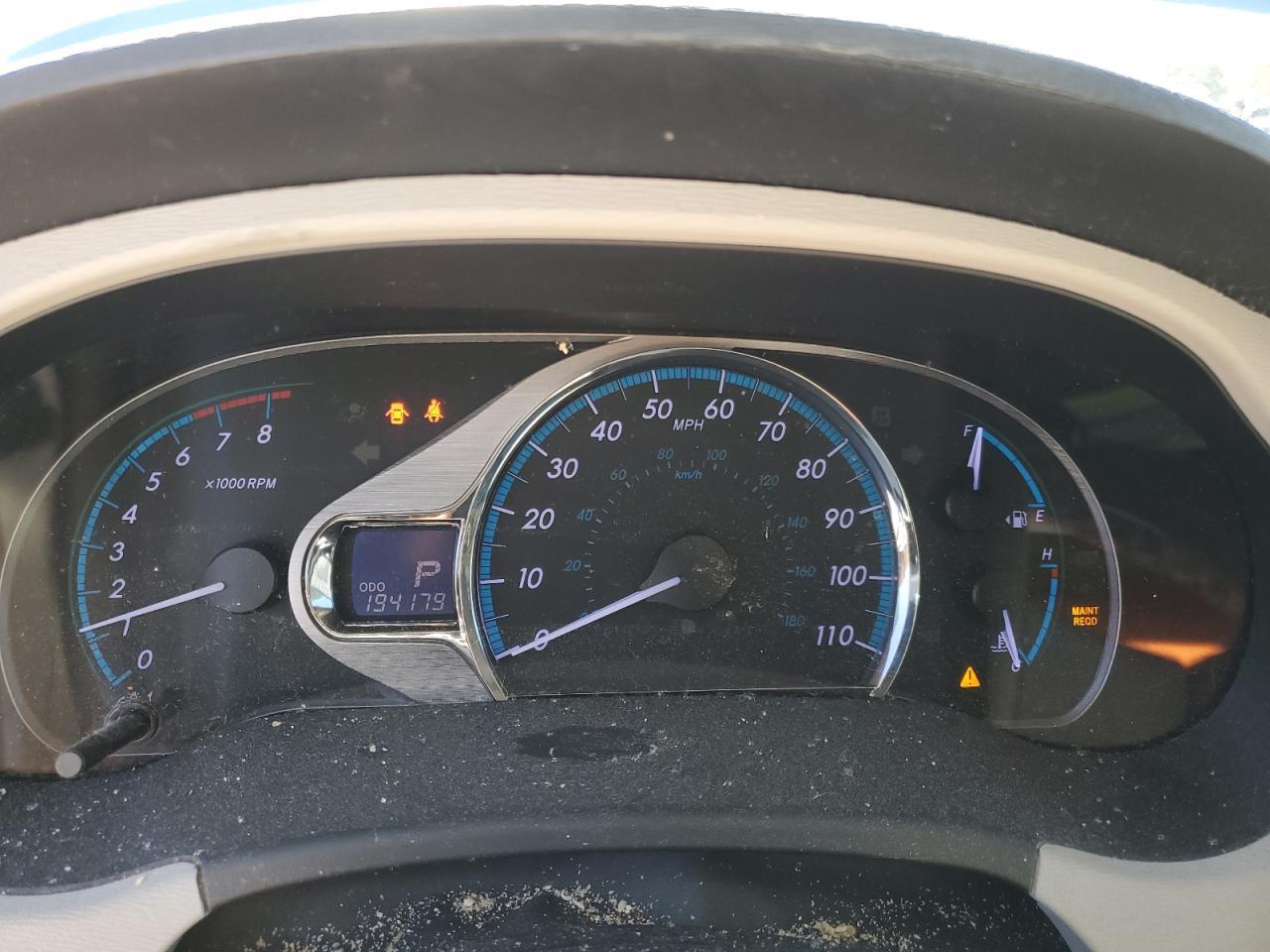 2012 TOYOTA SIENNA