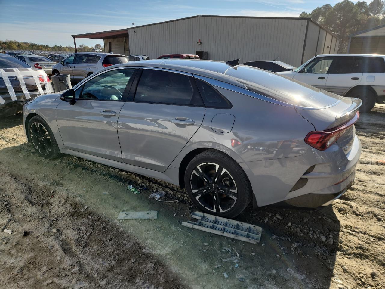 2022 KIA K5