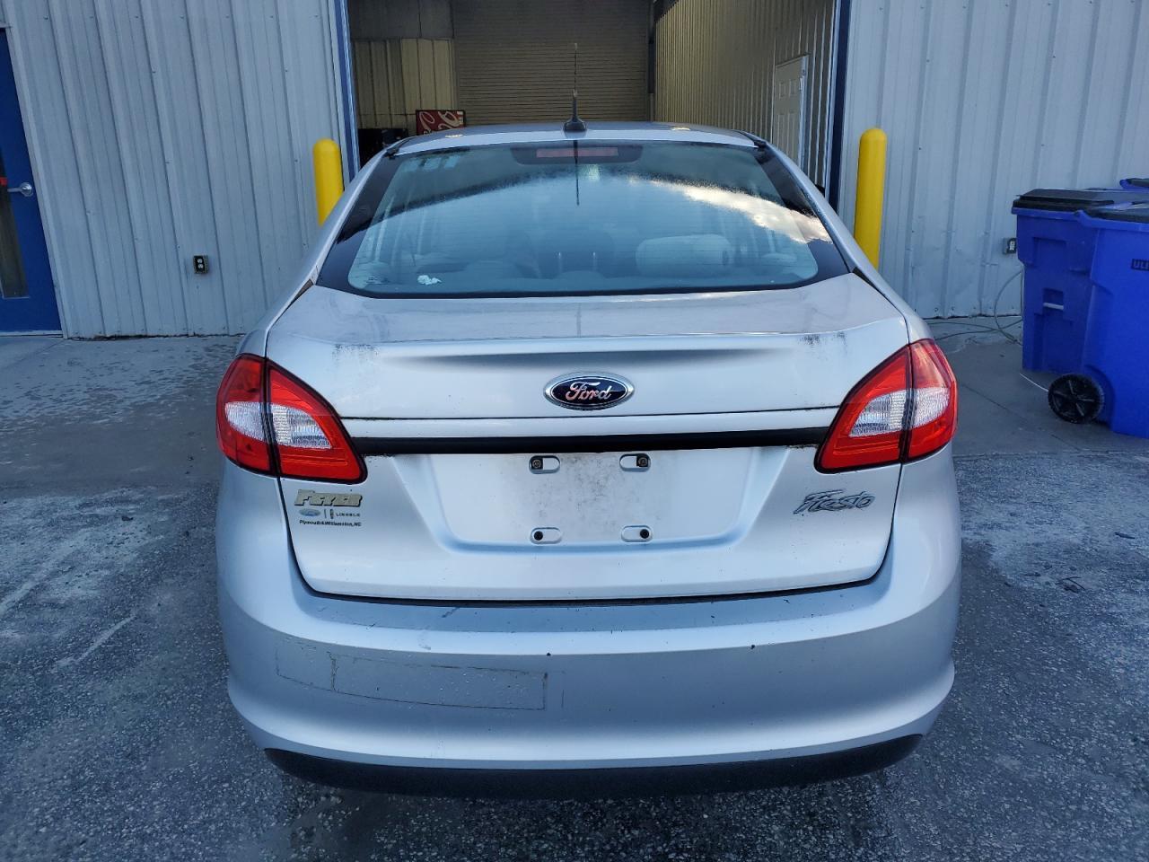 2013 FORD Fiesta