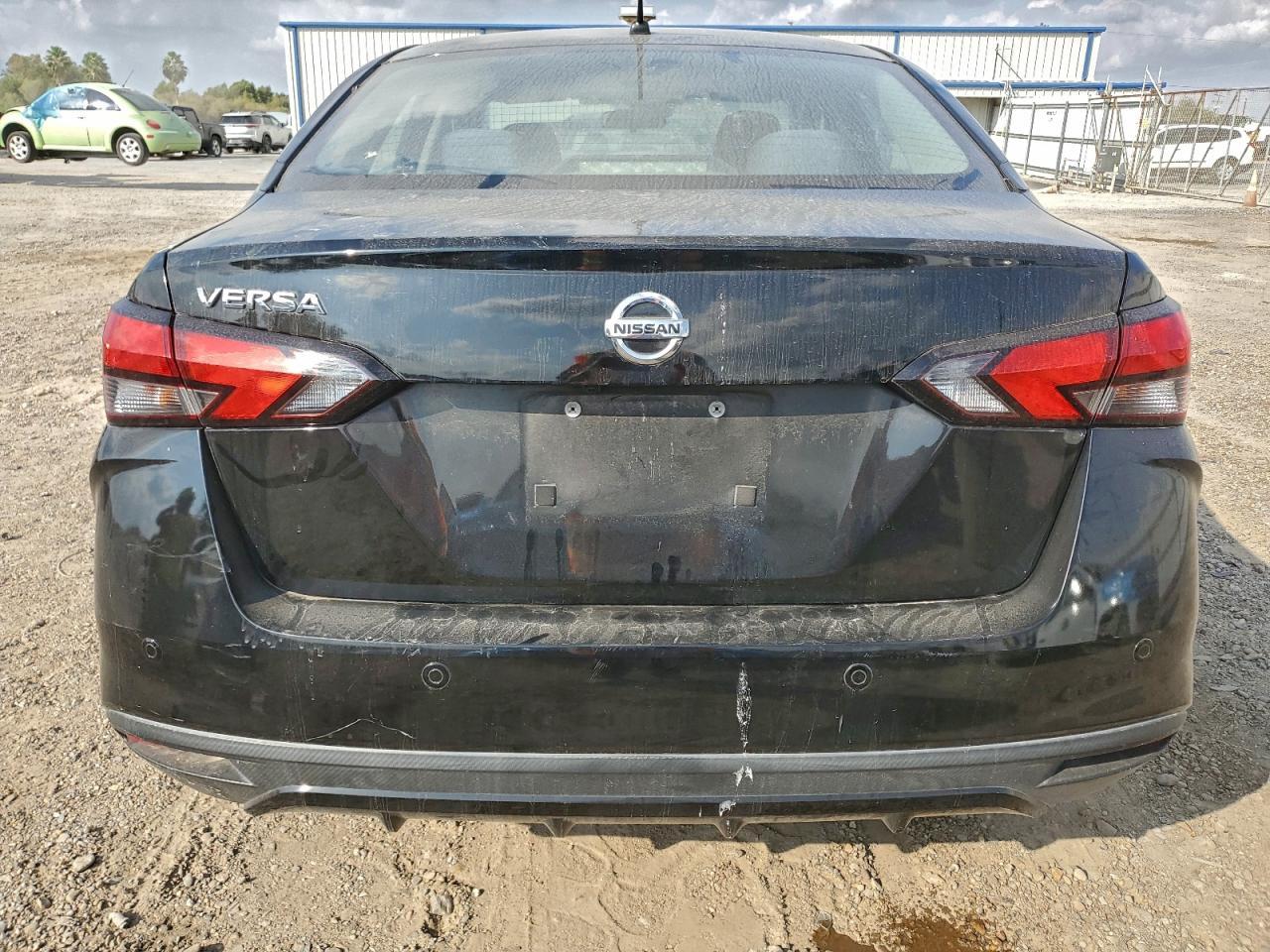 2020 NISSAN VERSA