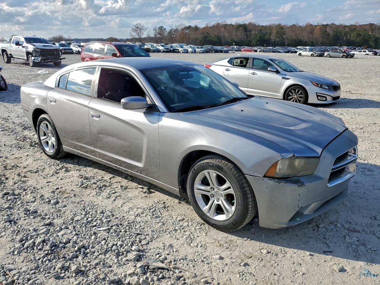 2011 DODGE CHARGER