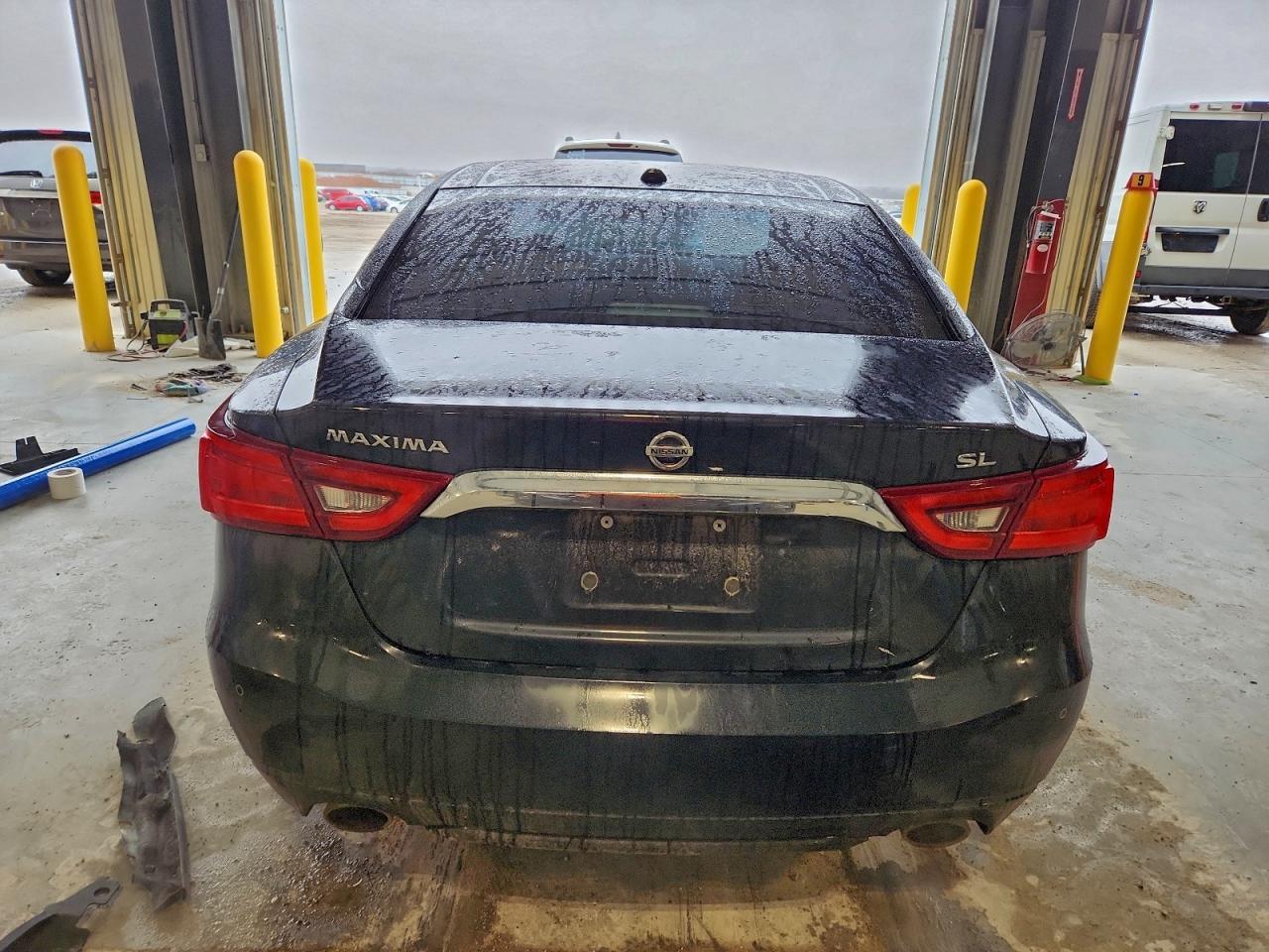 2017 NISSAN Maxima