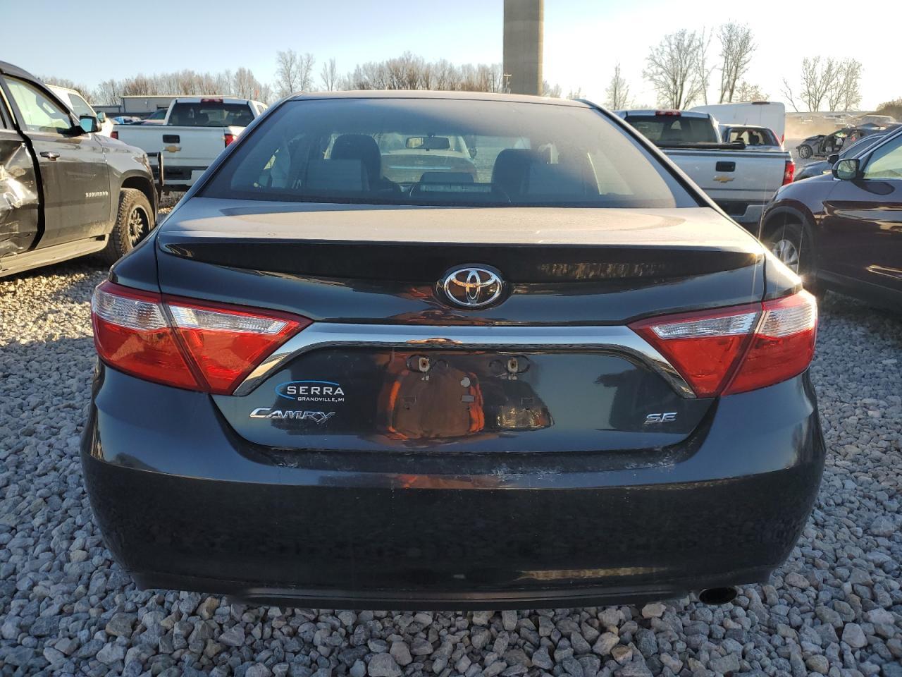 2015 TOYOTA CAMRY
