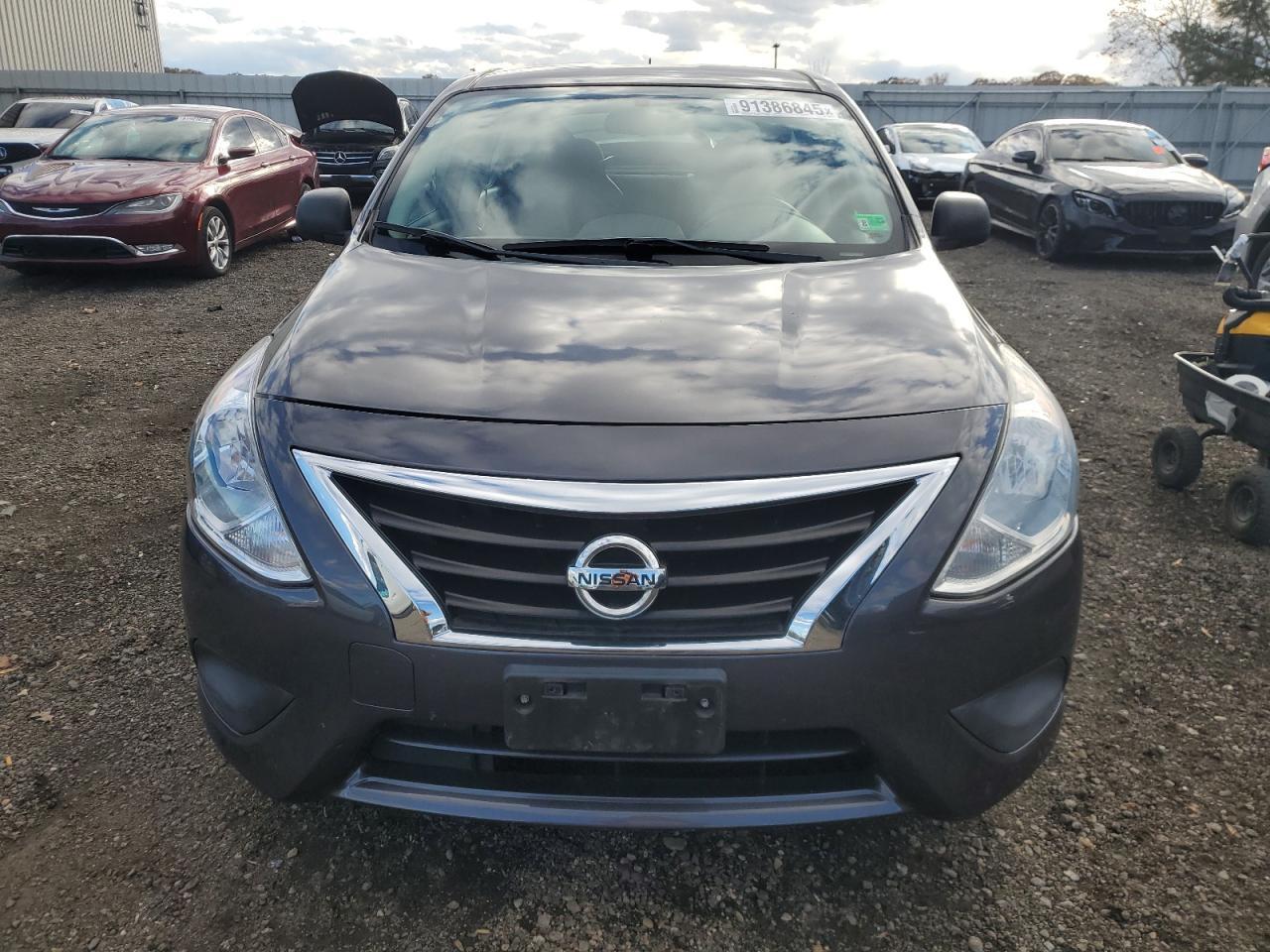 2015 NISSAN VERSA