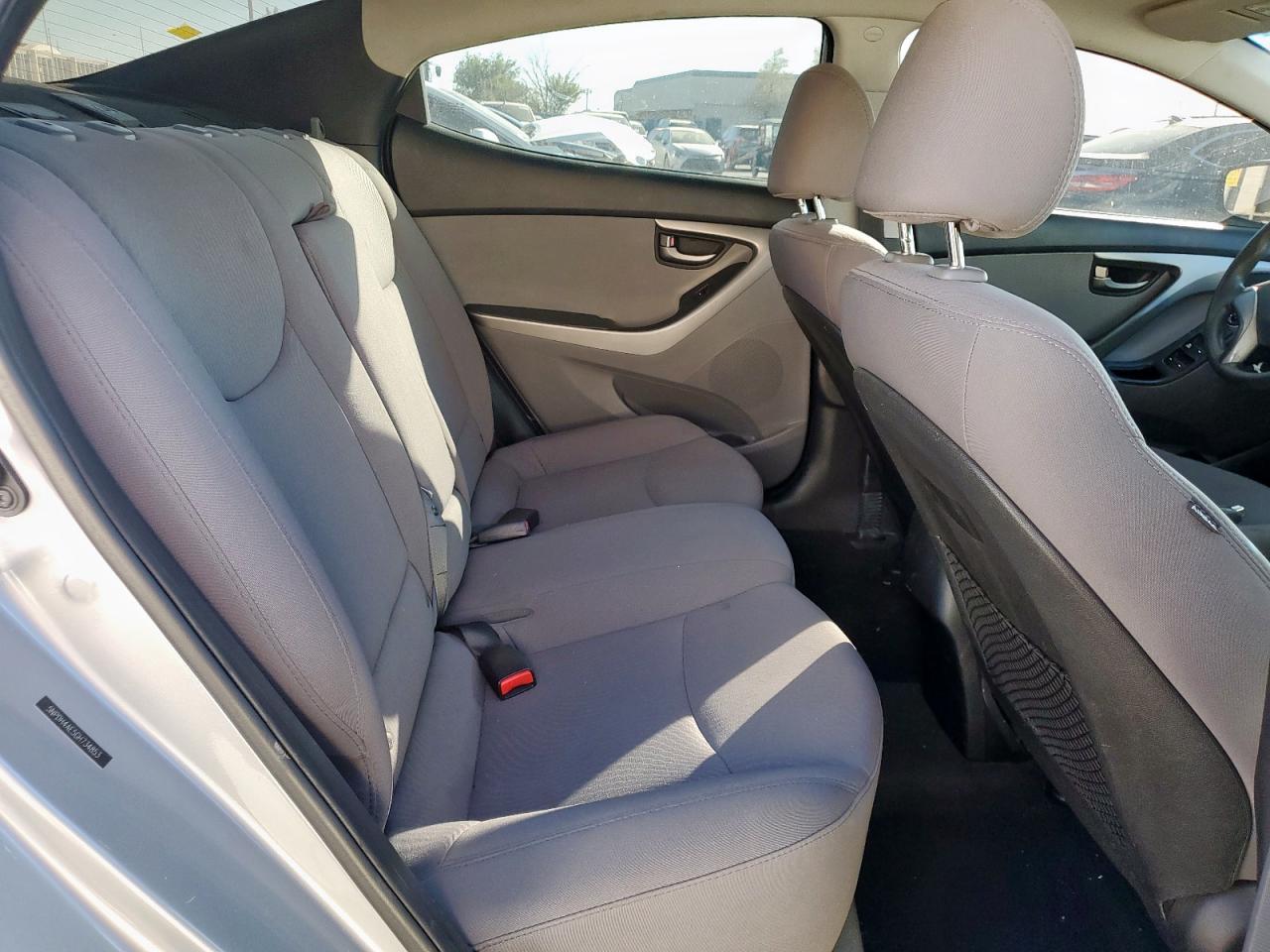 2016 HYUNDAI ELANTRA