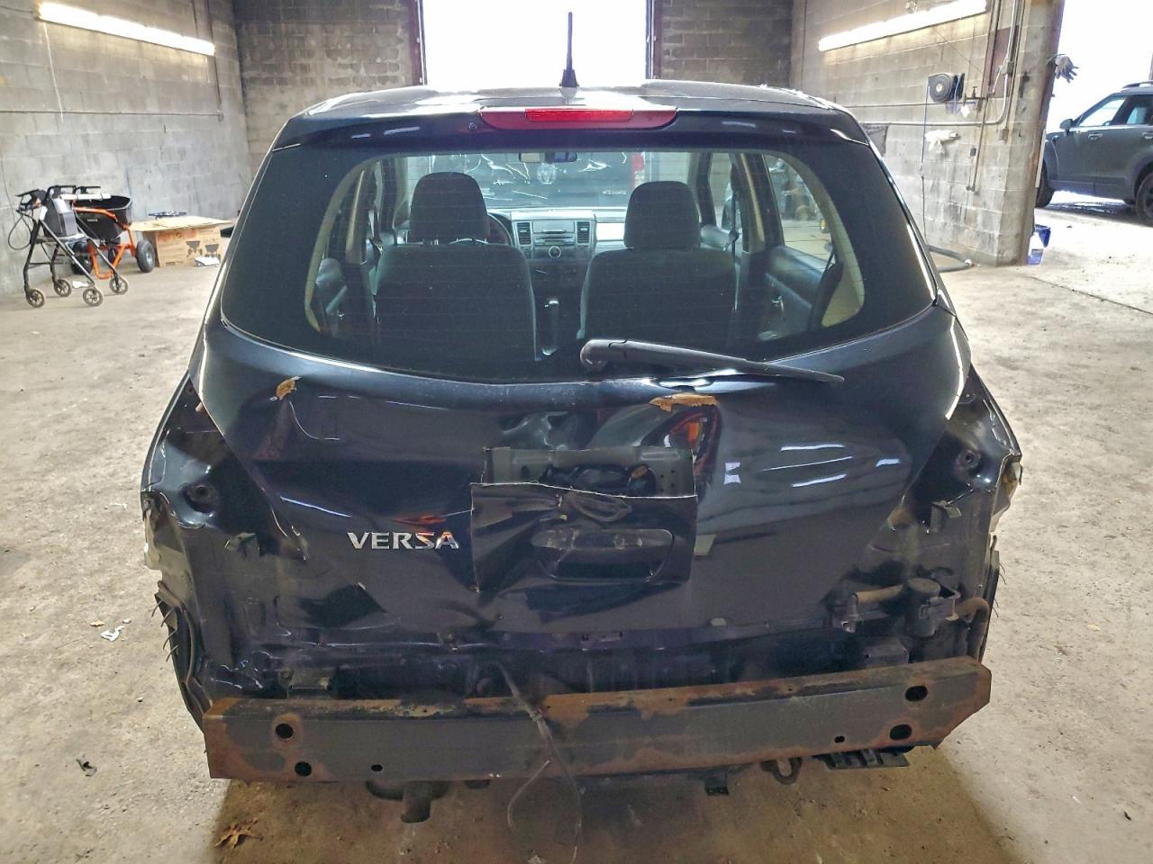 2012 NISSAN VERSA