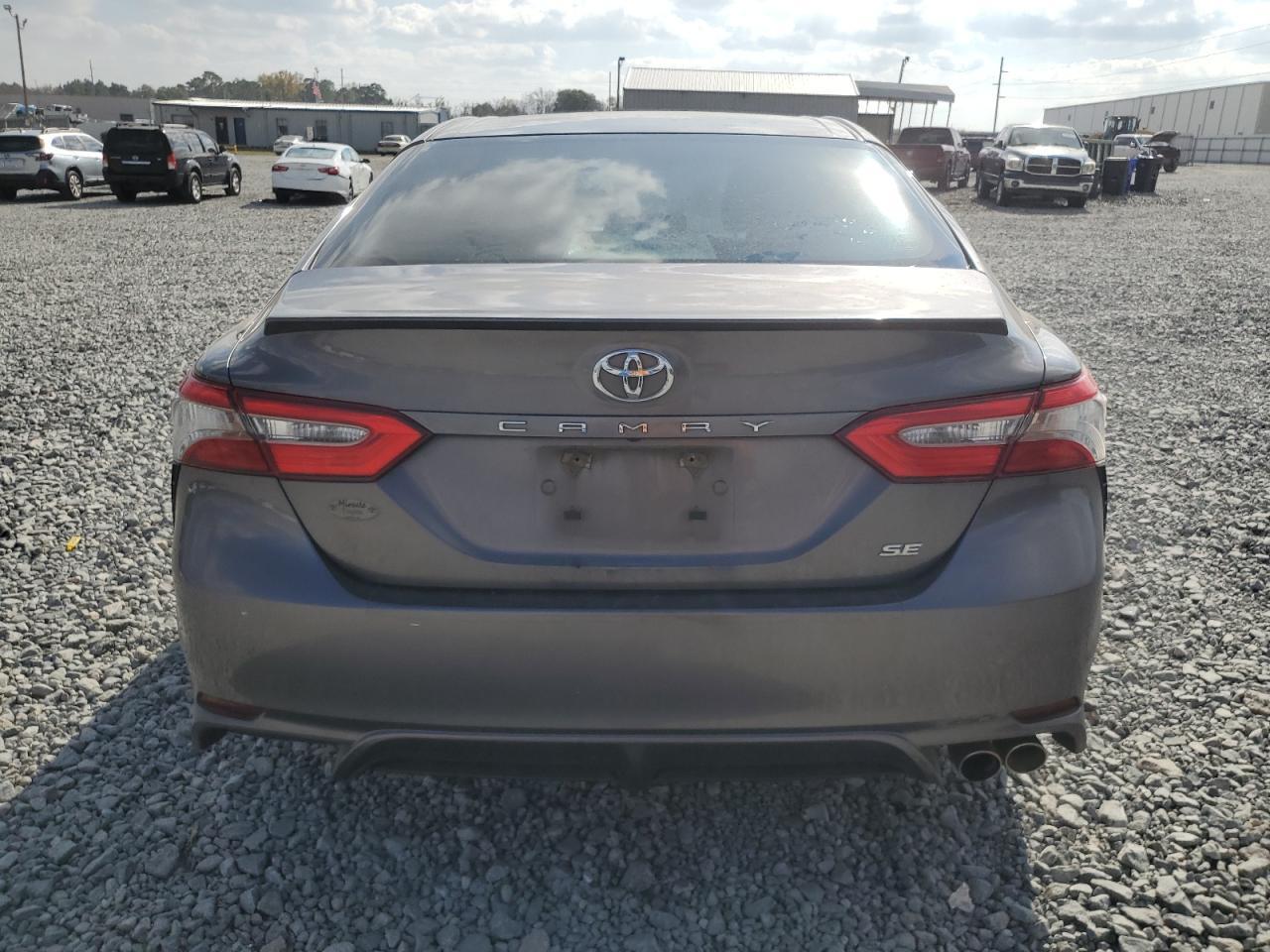 2018 TOYOTA CAMRY