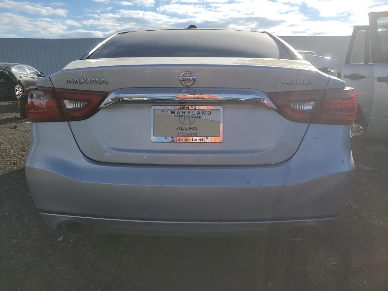 2017 NISSAN Maxima