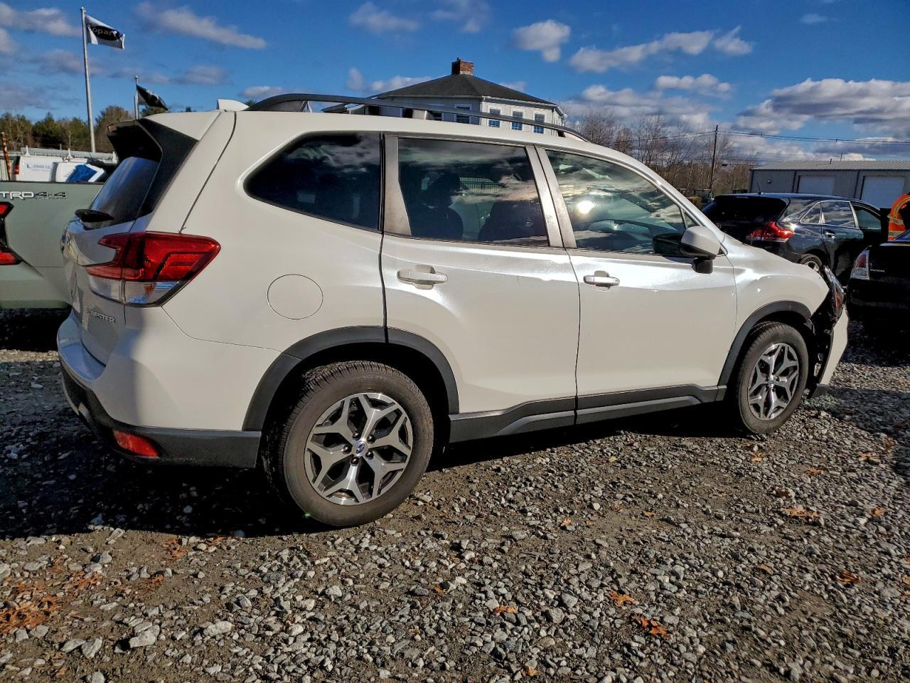 2019 SUBARU FORESTER
