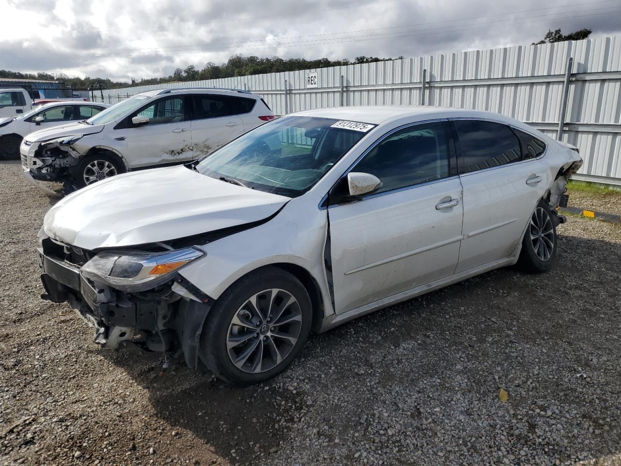 2016 TOYOTA Avalon