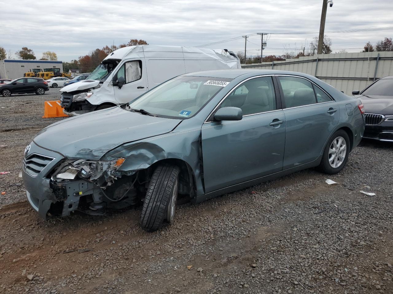 2011 TOYOTA CAMRY