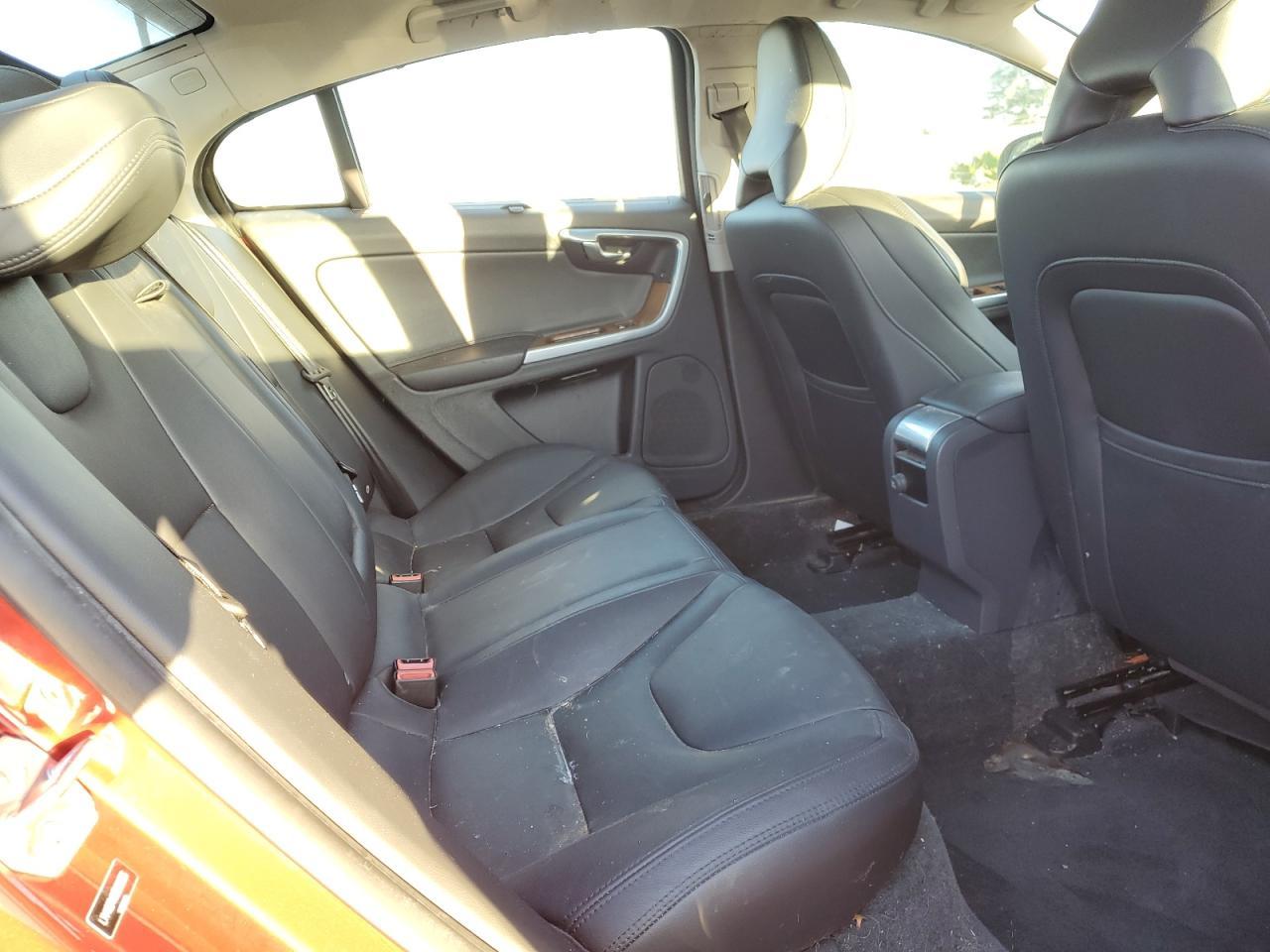 2016 VOLVO S60